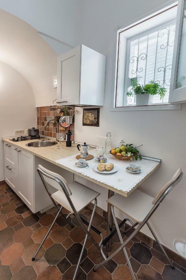 Il Cedrangolo House Tree Монополи Экстерьер фото